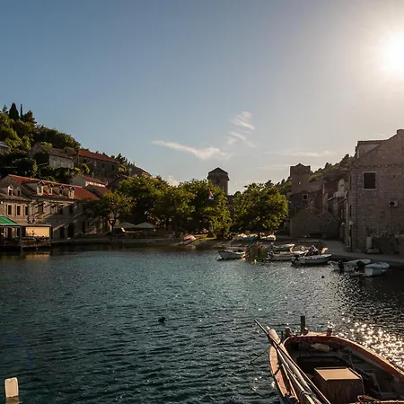 بيت للعطل Ljubica