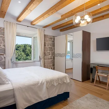 Ljubica Дом отдыха Судурад