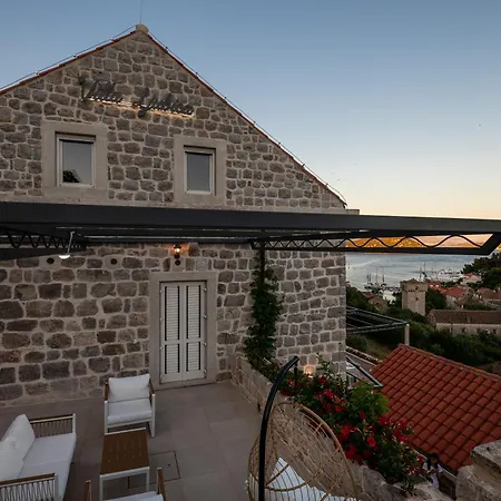 Ljubica Holiday home *